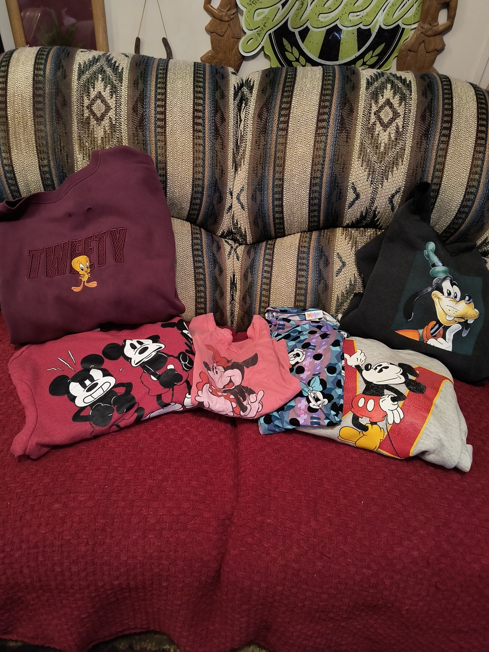 Lot of 6 Graphic Sweatshirts & Tee Shirts Featuring Mickey Minnie Tweety Goofy